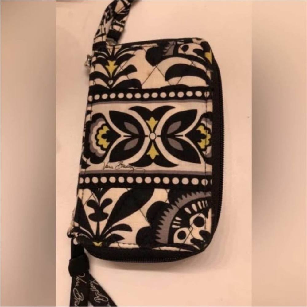 Vera Bradley Stylish Black and White Patterned Women's Bag
